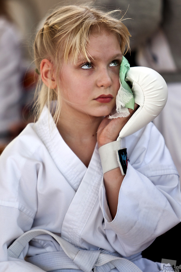 #7 Turniiril osalev võitleja katab sinikat. Astrakhan, Venemaa.